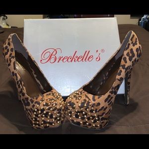 Breckelle’s Leopard Heels, size 10 (Pending)